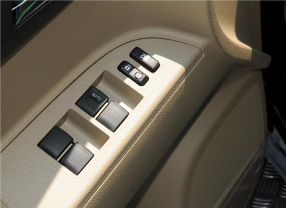 汉兰达 2012款 3.5L 四驱7座至尊版 车厢座椅   门窗控制
