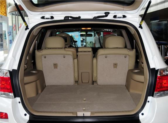 汉兰达 2013款  2.7L 两驱5座紫金版 车厢座椅   后备厢