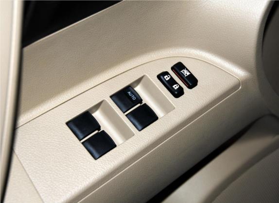 汉兰达 2013款  2.7L 两驱5座紫金版 车厢座椅   门窗控制