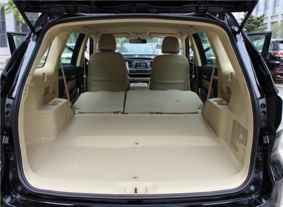 汉兰达 2015款 2.0T 两驱精英版 5座 车厢座椅   后备厢