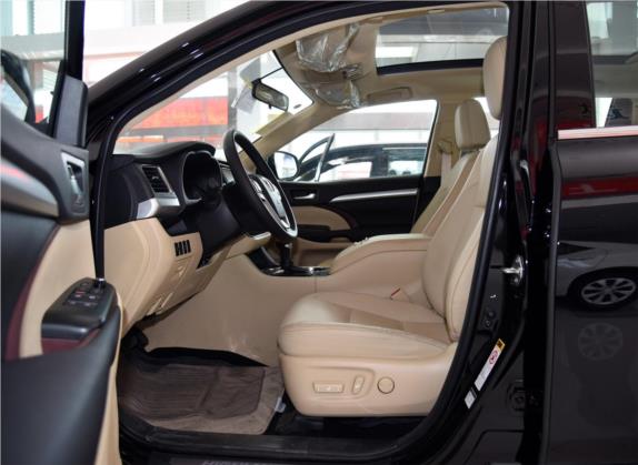 汉兰达 2015款 2.0T 两驱豪华版 7座 车厢座椅   前排空间