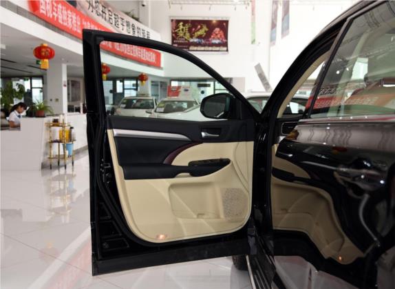汉兰达 2015款 2.0T 两驱豪华版 7座 车厢座椅   前门板