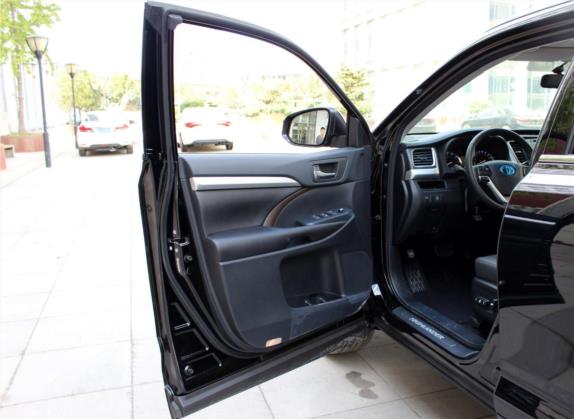 汉兰达 2015款 2.0T 两驱豪华导航版 7座 车厢座椅   前门板
