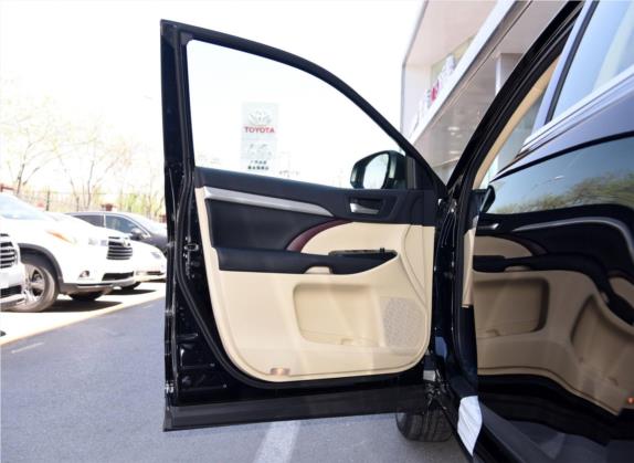 汉兰达 2015款 2.0T 四驱精英版 7座 车厢座椅   前门板