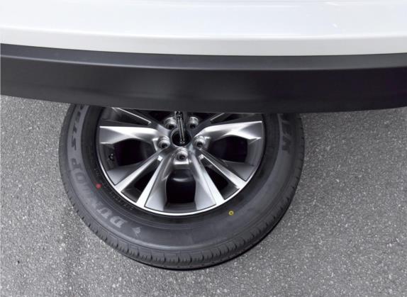 汉兰达 2015款 3.5L 四驱精英版 7座 其他细节类   备胎