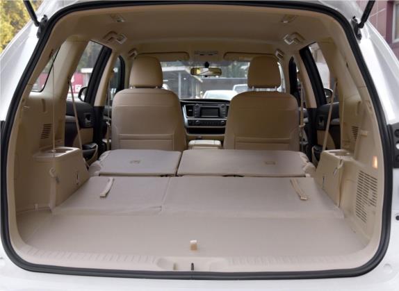 汉兰达 2015款 3.5L 四驱精英版 7座 车厢座椅   后备厢