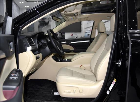 汉兰达 2015款 3.5L 四驱豪华版 7座 车厢座椅   前排空间