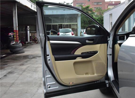 汉兰达 2017款 2.0T 两驱精英版 5座 车厢座椅   前门板