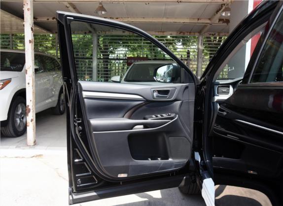 汉兰达 2017款 2.0T 两驱豪华版 7座 车厢座椅   前门板