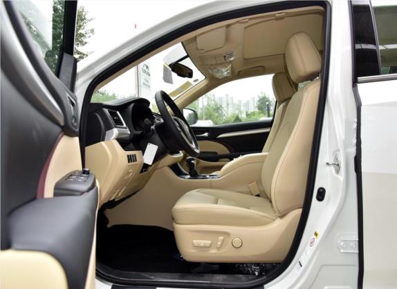 汉兰达 2017款 2.0T 四驱豪华导航版 7座 车厢座椅   前排空间