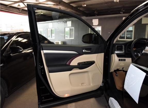 汉兰达 2017款 3.5L 四驱精英版 7座 车厢座椅   前门板