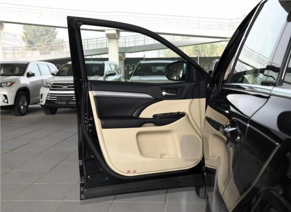 汉兰达 2018款 2.0T 两驱精英版 7座 国VI 车厢座椅   前门板