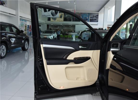 汉兰达 2018款 2.0T 四驱精英版 7座 国VI 车厢座椅   前门板