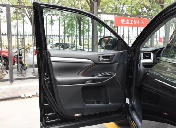 汉兰达 2018款 2.0T 四驱豪华版 7座 国VI 车厢座椅   前门板