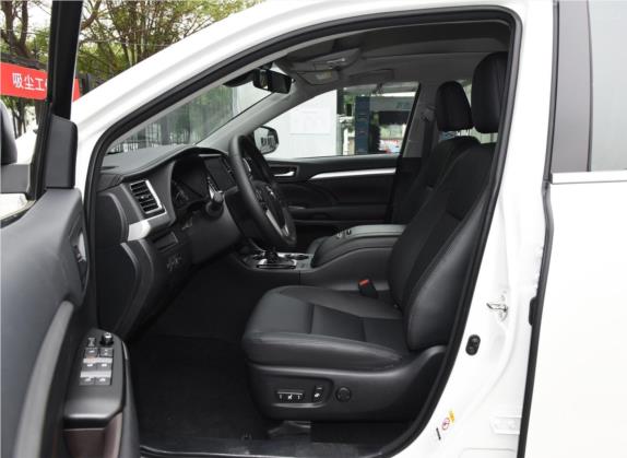 汉兰达 2018款 2.0T 四驱尊贵版 7座 国VI 车厢座椅   前排空间