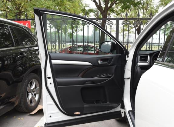 汉兰达 2018款 2.0T 四驱尊贵版 7座 国VI 车厢座椅   前门板