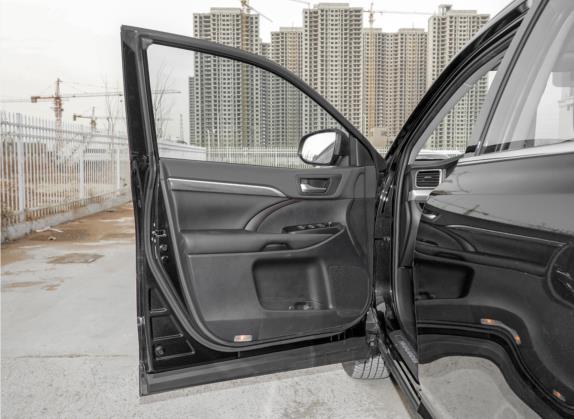 汉兰达 2021款 2.0T 四驱尊贵版 7座 车厢座椅   前门板