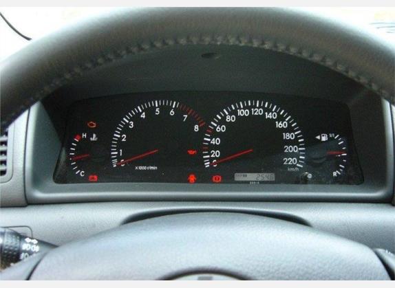 花冠 2004款 1.8L 自动GLX-i 中控类   仪表盘