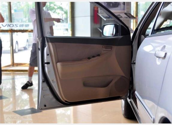 花冠 2010款 1.6L 手动经典版 车厢座椅   前门板