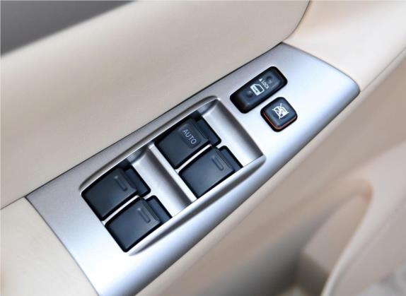 花冠 2011款 1.6L 手动豪华版 车厢座椅   门窗控制