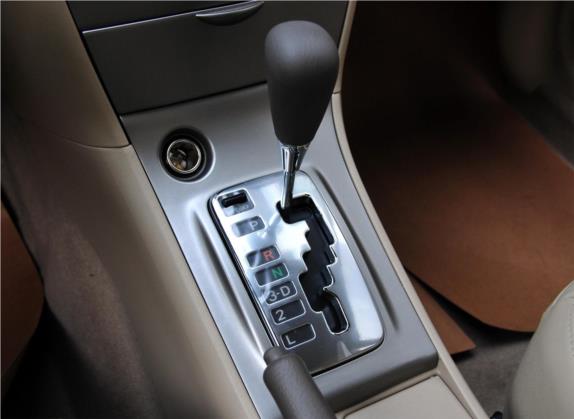 花冠 2011款 1.6L 自动豪华版 中控类   挡把