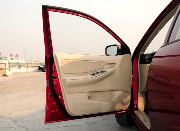 花冠 2013款 1.6L 自动豪华版 车厢座椅   前门板