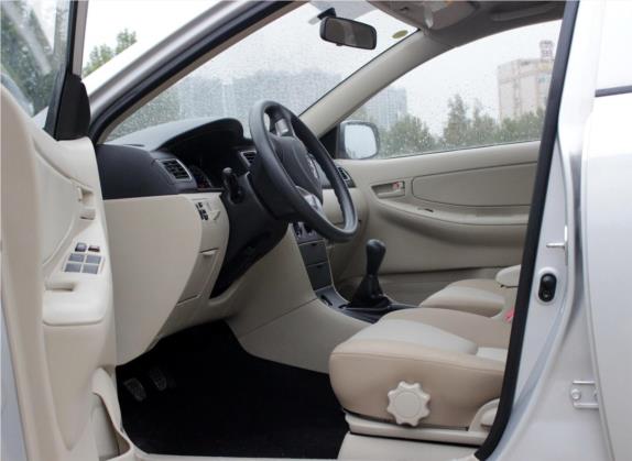 花冠 2013款 1.6L 手动超值版 车厢座椅   前排空间