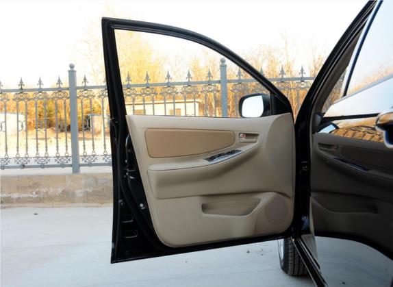 花冠 2013款 1.6L 手动卓越版 车厢座椅   前门板