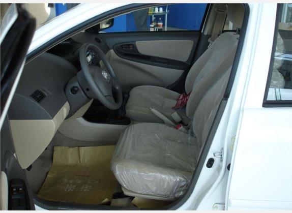 威驰 2004款 1.3L GL MT 车厢座椅   前排空间