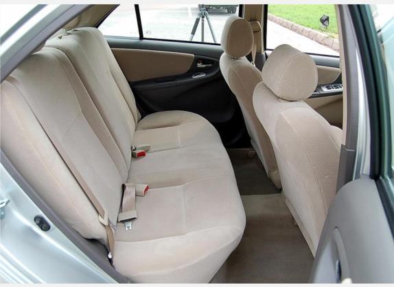 威驰 2006款 1.5L GL-i MT 车厢座椅   后排空间