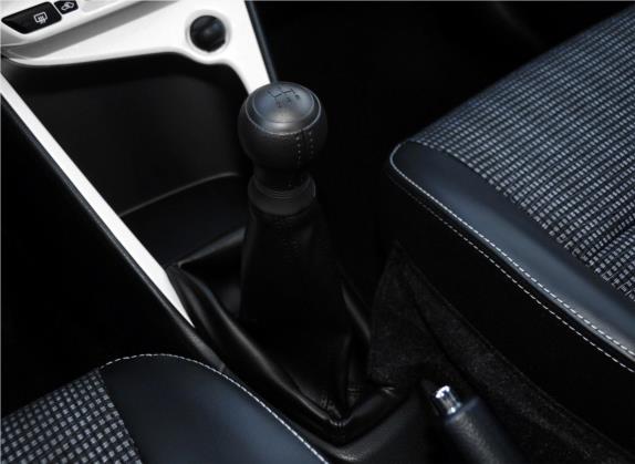 威驰 2015款 1.5L 手动智享星光版 中控类   挡把