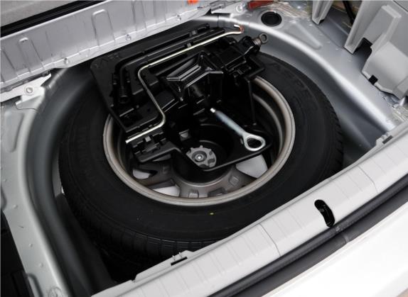 普锐斯 2012款 1.8L 豪华版 其他细节类   备胎