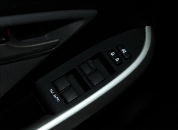 普锐斯 2012款 1.8L 标准版 车厢座椅   门窗控制