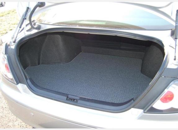 锐志 2006款 2.5V 车厢座椅   后备厢