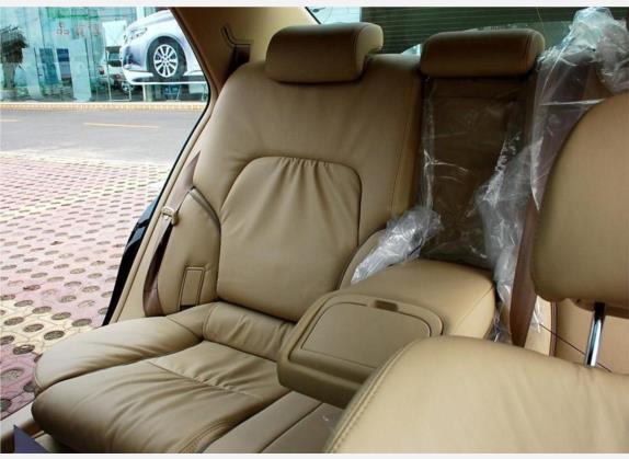 锐志 2007款 2.5S 真皮天窗版 车厢座椅   后排空间