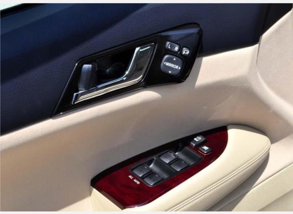 锐志 2009款 2.5S 舒适版 车厢座椅   门窗控制