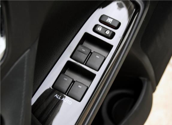 锐志 2010款 2.5S 风度菁华版 车厢座椅   门窗控制
