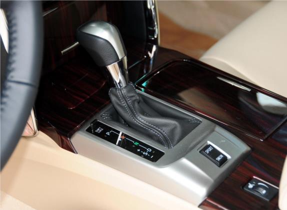 锐志 2010款 2.5V 风度菁英版 中控类   挡把