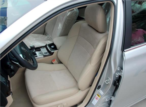 锐志 2010款 2.5V 风尚菁英版 车厢座椅   前排空间
