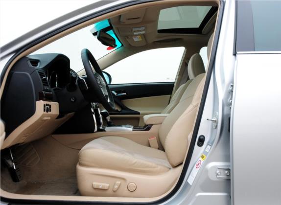 锐志 2010款 3.0V 风尚旗舰导航版 车厢座椅   前排空间