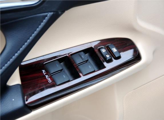 锐志 2010款 3.0V 风尚旗舰导航版 车厢座椅   门窗控制