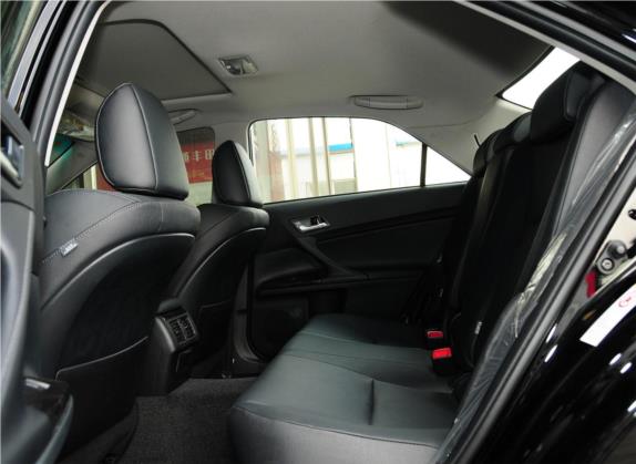 锐志 2012款 2.5V 风度菁英炫装版 车厢座椅   后排空间