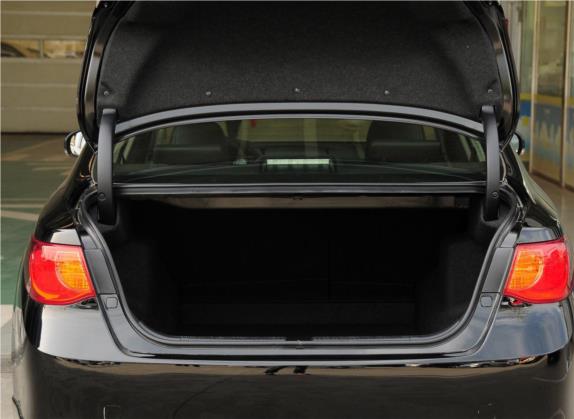 锐志 2012款 2.5V 风度菁英炫装版 车厢座椅   后备厢