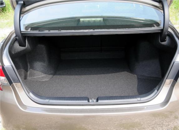 锐志 2013款 2.5V 尚锐导航版 车厢座椅   后备厢
