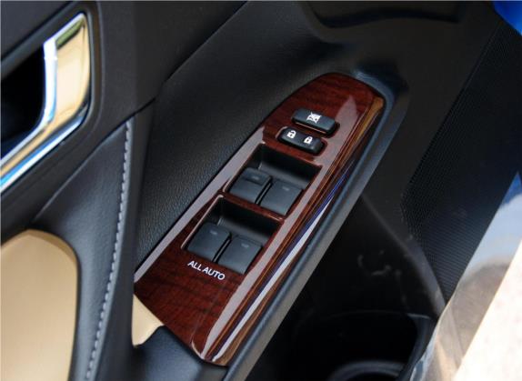 锐志 2013款 2.5V 菁锐版 车厢座椅   门窗控制