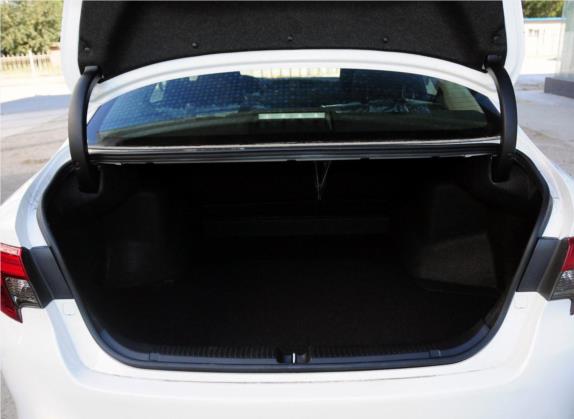 锐志 2013款 2.5S 菁锐版 车厢座椅   后备厢