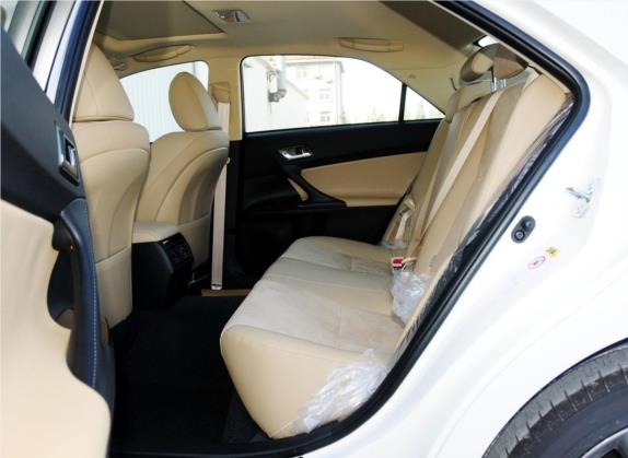 锐志 2013款 2.5V 尚锐版 车厢座椅   后排空间