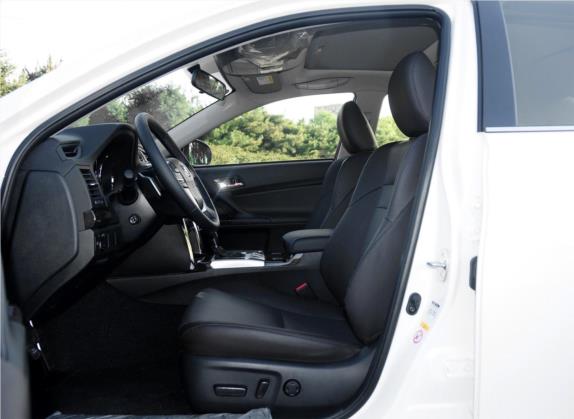 锐志 2013款 2.5V 尊锐版 车厢座椅   前排空间