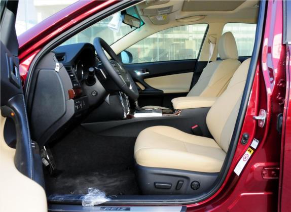 锐志 2013款 2.5V 尊锐导航版 车厢座椅   前排空间