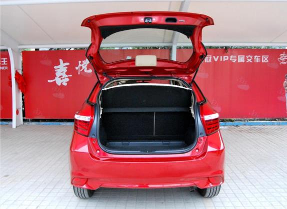 威驰FS 2017款 1.5L CVT锋势版 车厢座椅   后备厢
